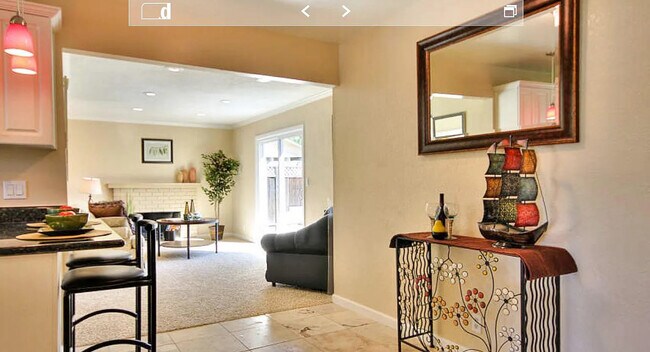 Rincón de comedor/Familiar - 1614 Orchard View Dr