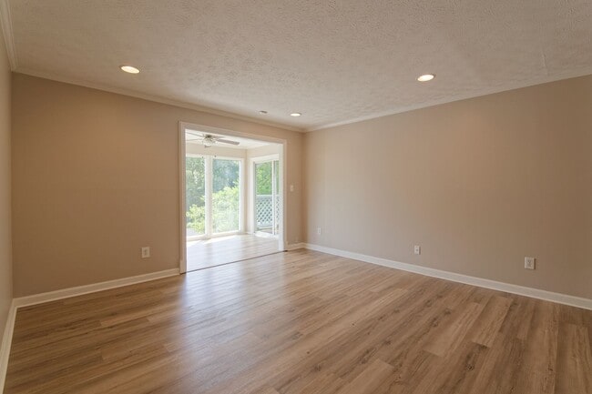 Foto del edificio - 2 BR/1BA condo in great location at Dunwoo...