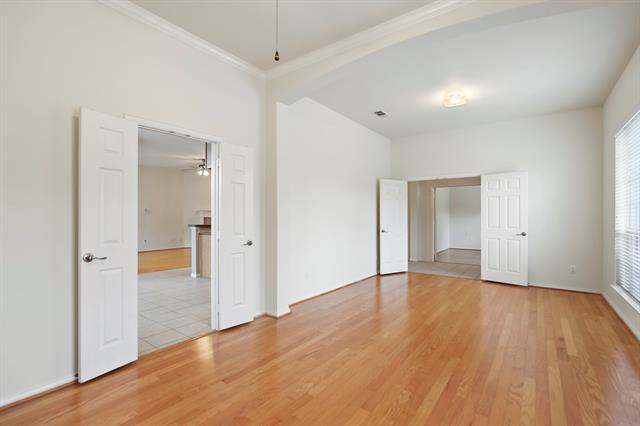 Foto del edificio - 1661 Knoll Wood Ct