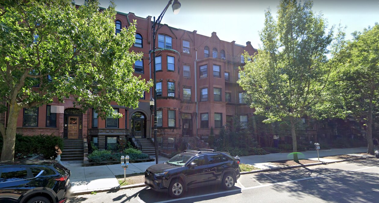1067 Beacon St Unit 2, Brookline, MA 02446 Condo for Rent in