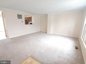 Building Photo - 1247 Seminole Dr