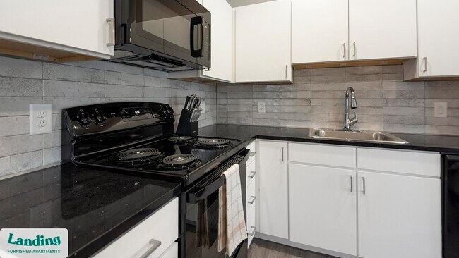 Building Photo - 645 N Front St