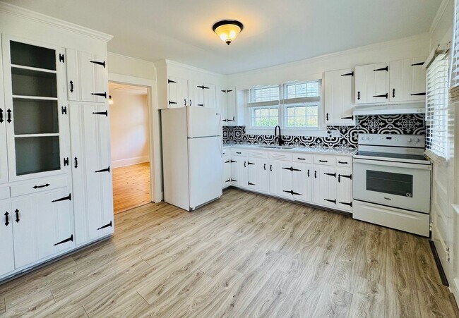 Foto del edificio - Cozy and Convenient Home in Oxford - Move in Ready