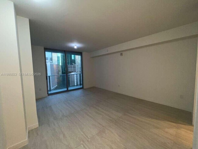 Foto del edificio - 77 SE 5th St