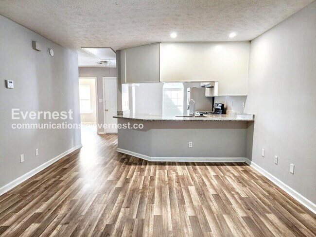 Foto del edificio - 1942 Cornell Way