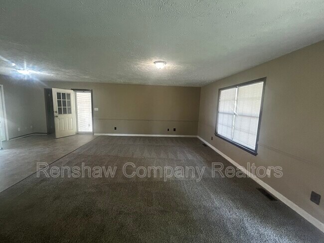 Building Photo - 37 Charles Latham Dr