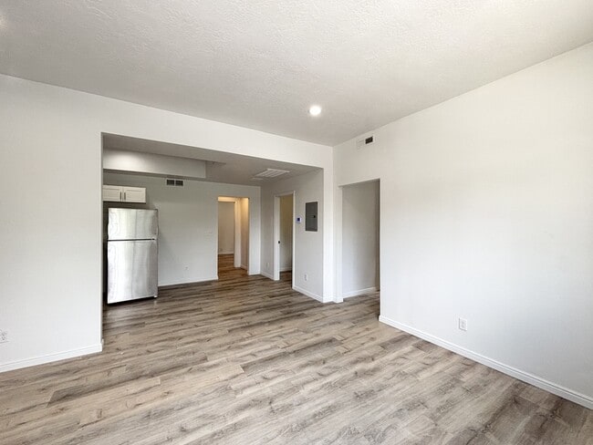 Building Photo - 1090 S 1100 E