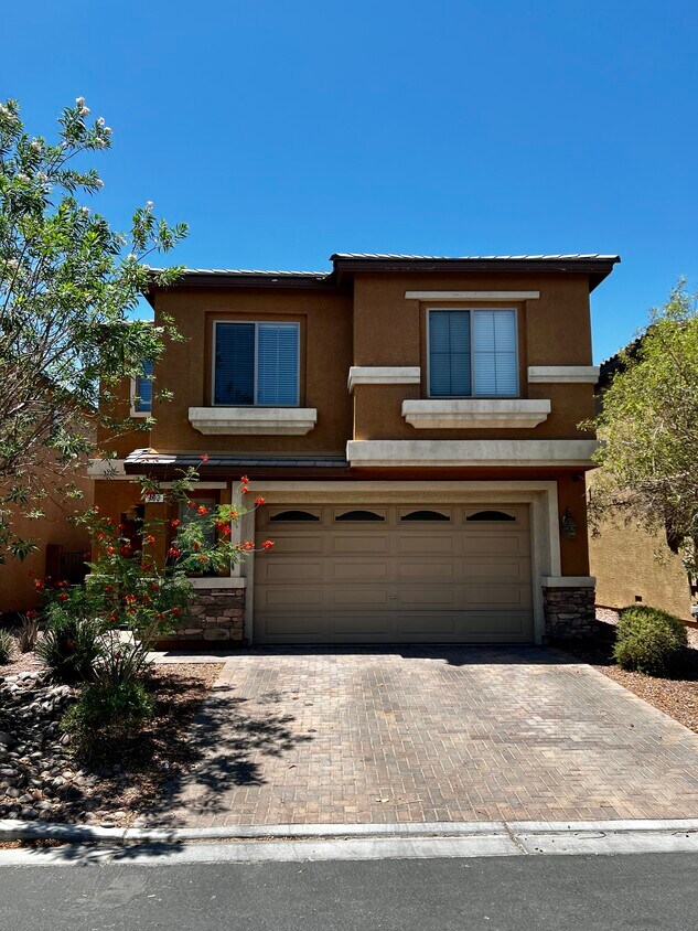 Main House - 763 Rustic Desert Plz