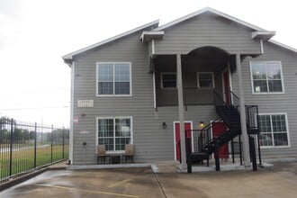 Building Photo - 3242 Kilgore St