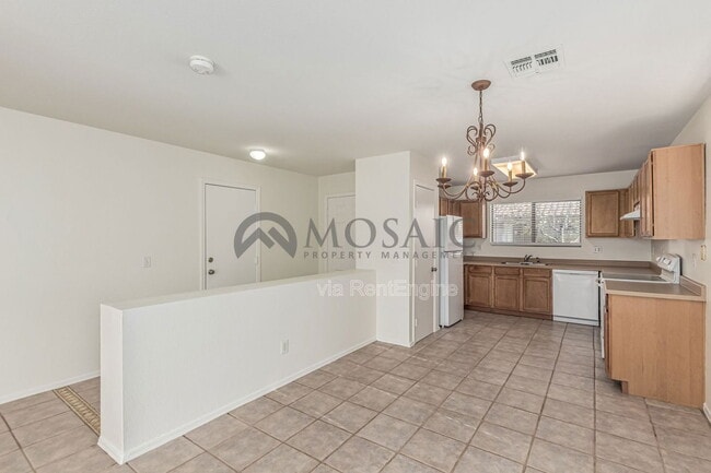 Foto del edificio - 1543 S Danielson Way