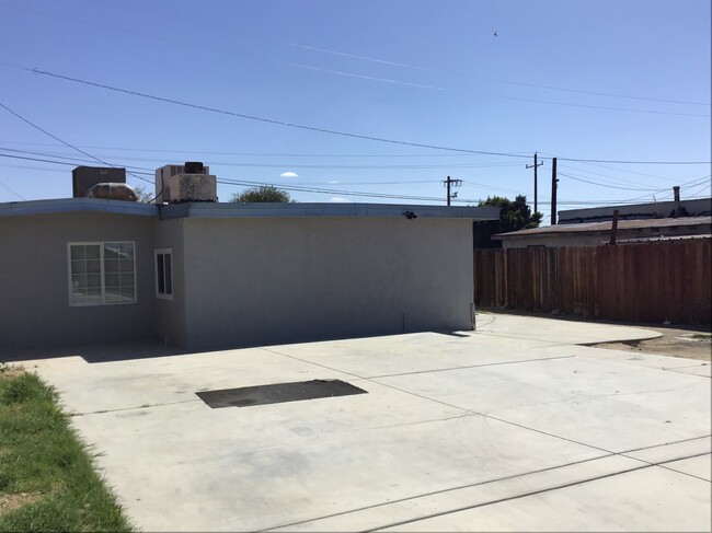 Building Photo - 17098 Covey St