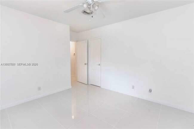 Foto del edificio - 1722 Wiley St