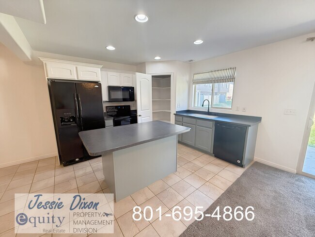 Foto del edificio - 116 W Newbury Ln