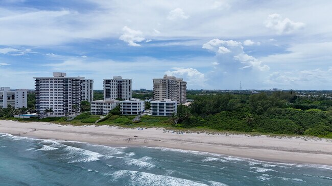 Foto del edificio - 2121 N Ocean Blvd