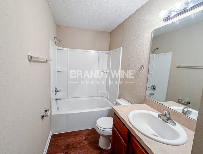 Building Photo - 7600 Free Ave