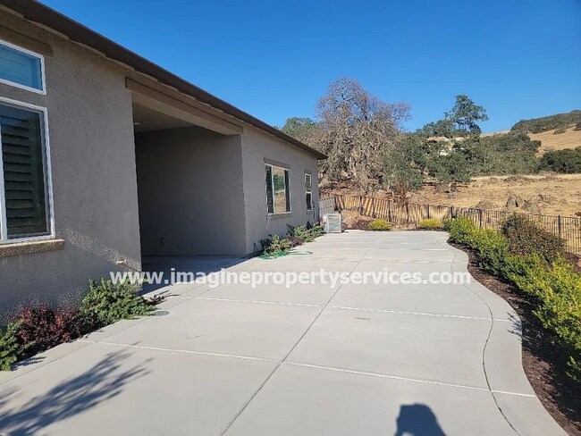 Building Photo - 218 Seacrest Ct