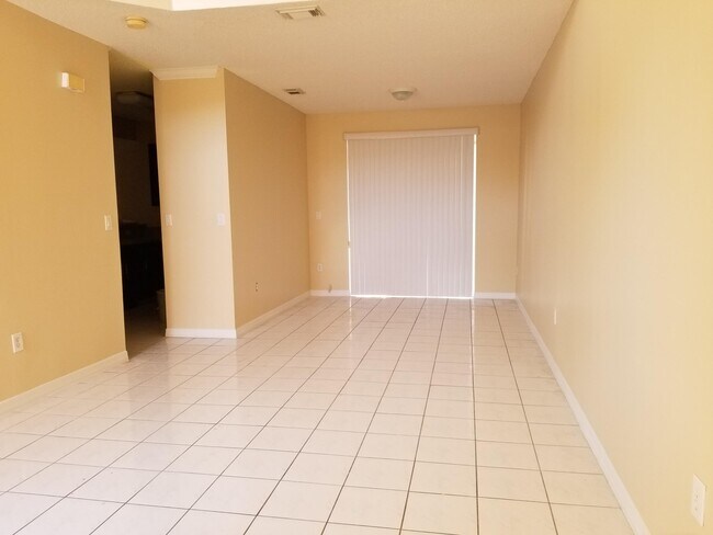 Foto del edificio - 2233 NW 161st Ave