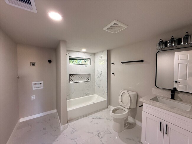 Foto del edificio - 2209 Gano St