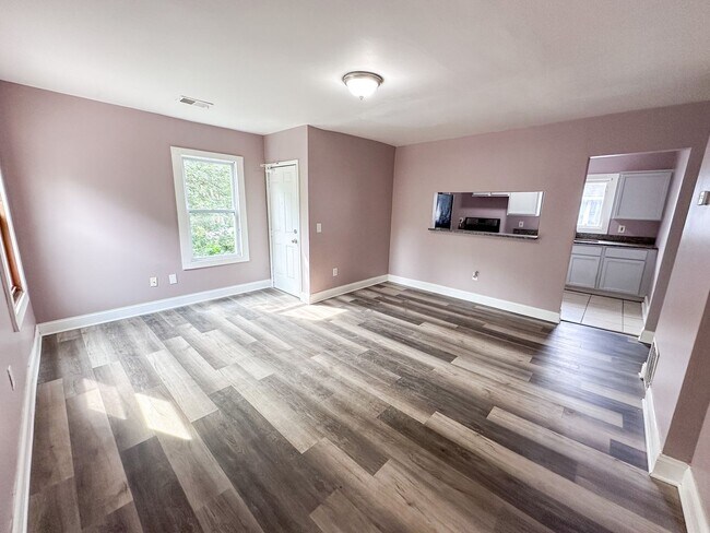 Foto del edificio - 613 Fuller Ave SE
