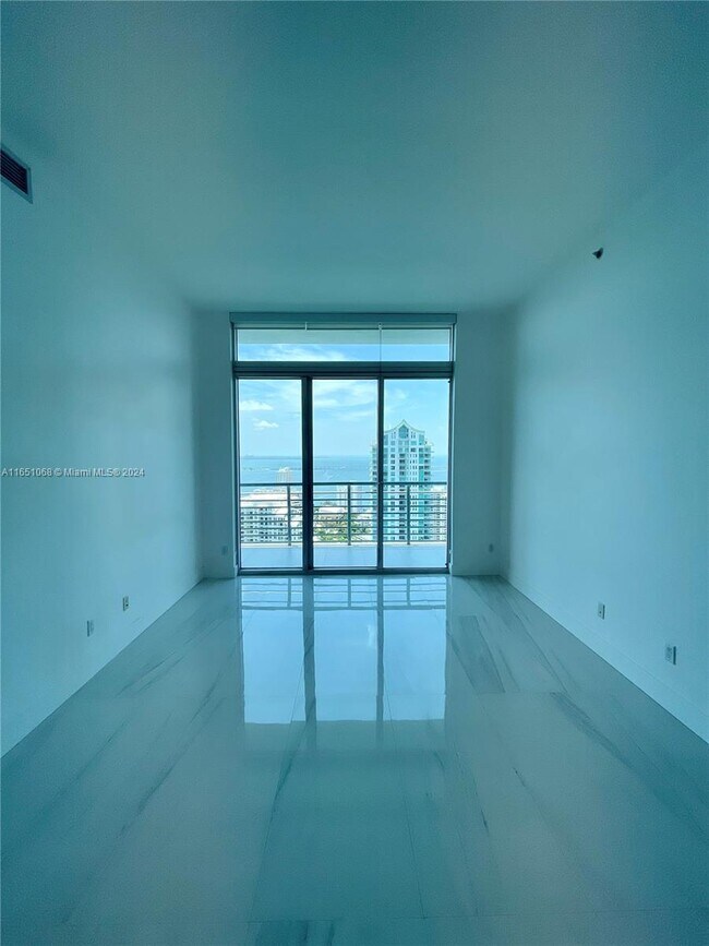 Building Photo - 335 S Biscayne Blvd