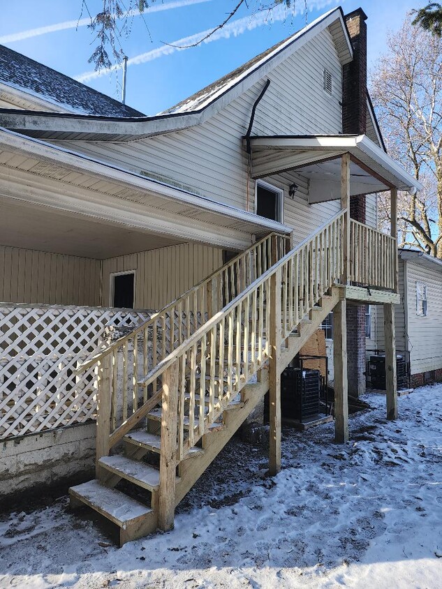 Primary Photo - 1707 S Elm St