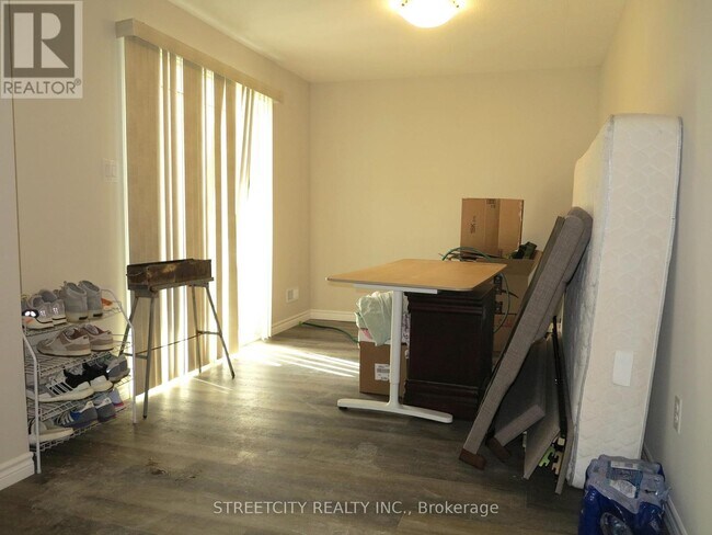 Building Photo - 435 Callaway Rd