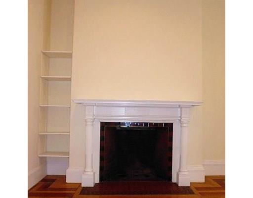 Building Photo - 372 Marlborough St