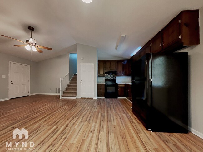 Building Photo - 239 William Dr