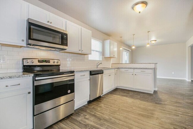 Foto del edificio - 4509 Soya Ave