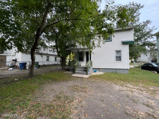Building Photo - 5 br, 1 bath House - 329 Myrtle Ave