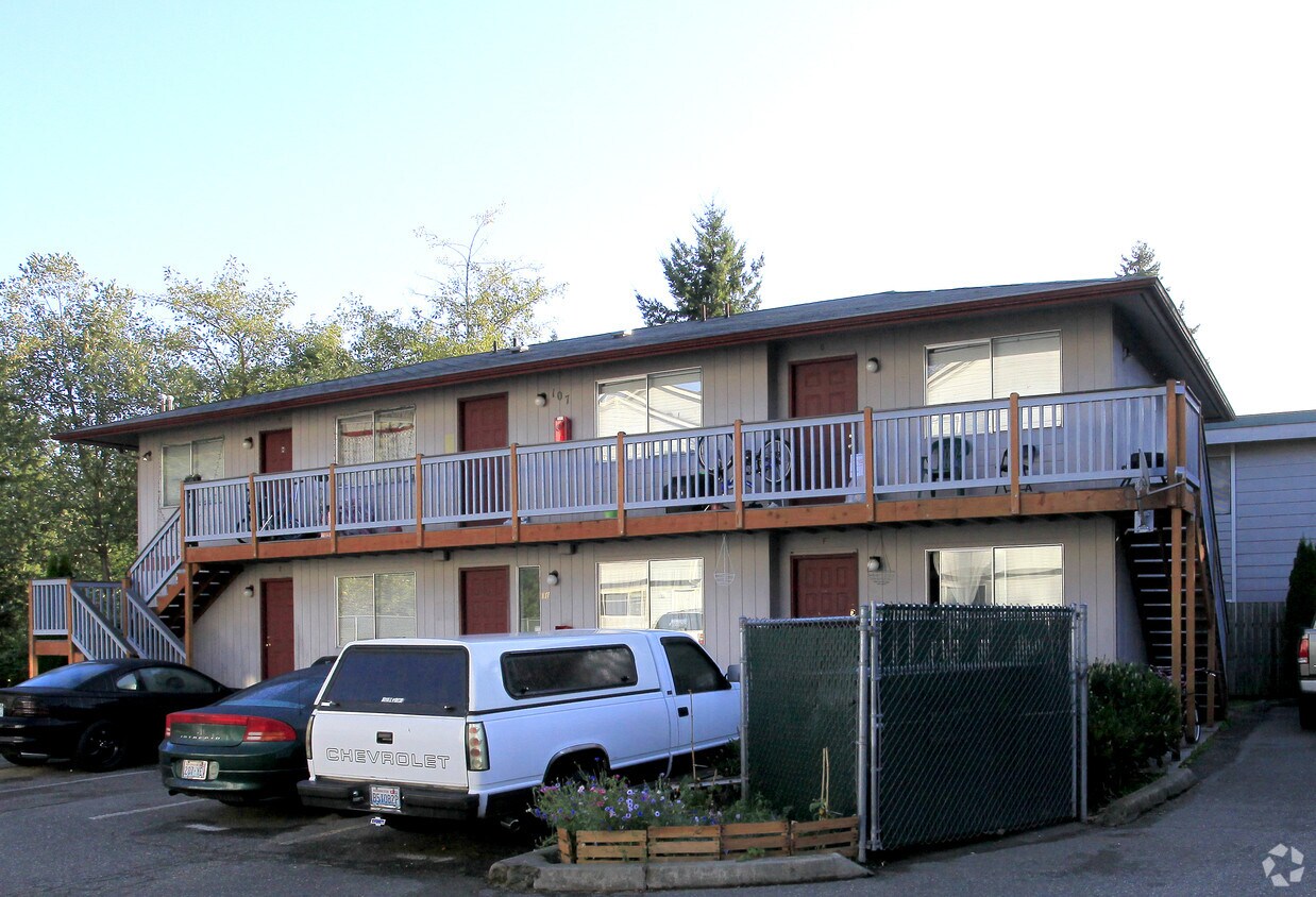 Primary Photo - Canelina Apartments