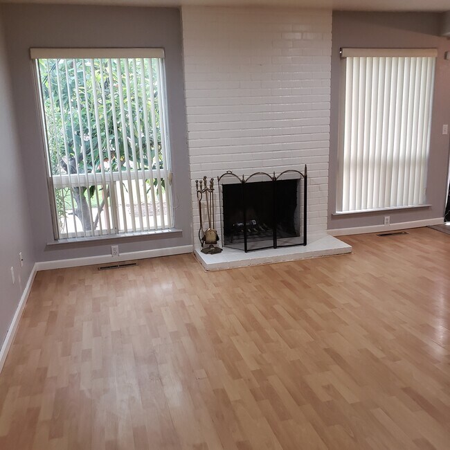 Living room with wood burning fireplac - 640 Vasona Ave