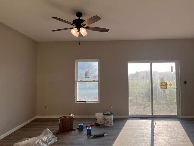 Building Photo - 1319 Sioux Turn