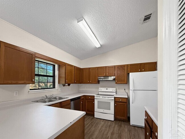 Foto del edificio - 7055 Jasper St