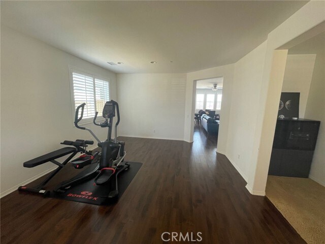 Building Photo - 29150 Edgewood Dr