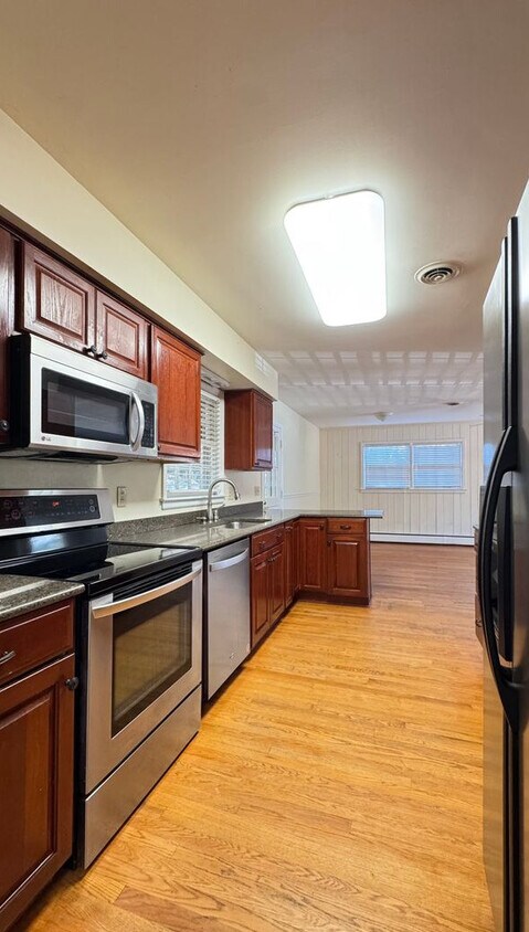 Foto del edificio - 3120 Stoneridge Rd SW