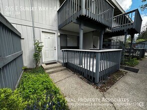 Building Photo - 265 E Sunset Way