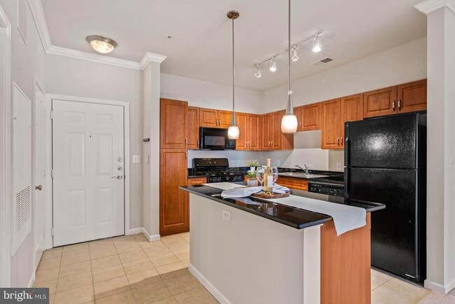 Building Photo - 12956 Centre Park Cir