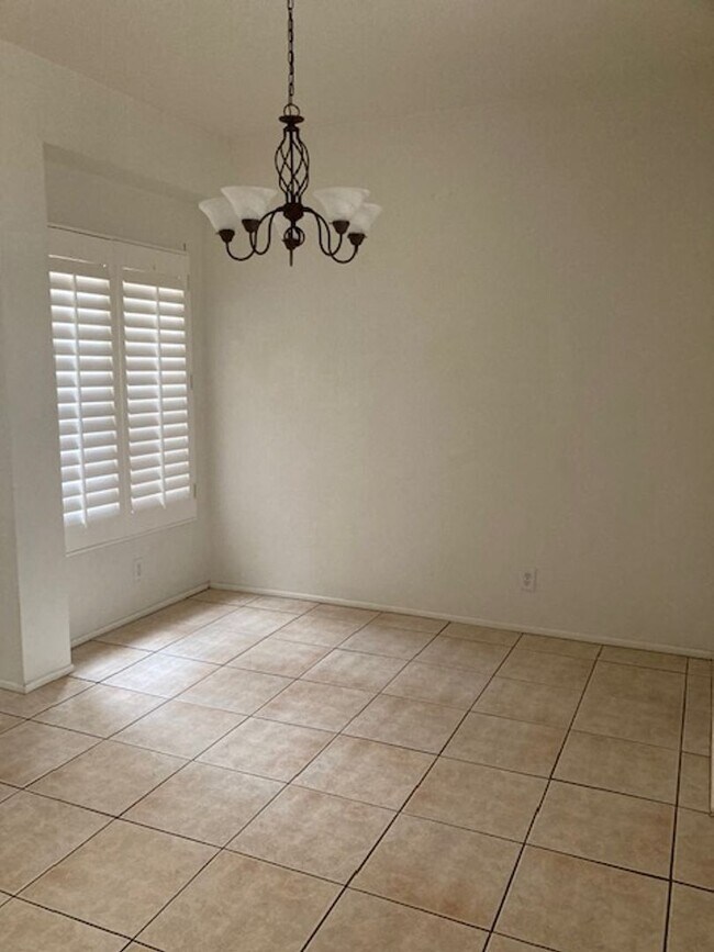 Foto del edificio - Large Condo located in Laughlin Bay!!