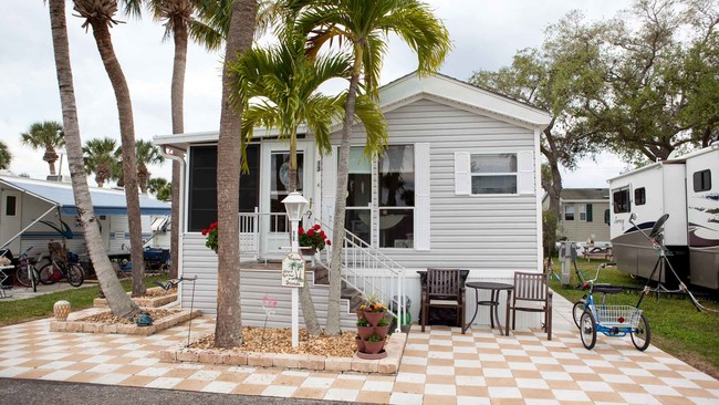 Building Photo - Sun Retreats Fort Myers Beach