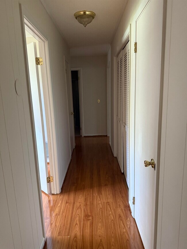 Foto del edificio - 1702 S Center St