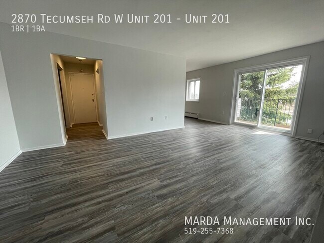 Photo du bâtiment - COZY 1 BED/1 BATH -WEST END PLUS HYDRO!