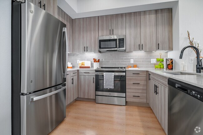 1 habitación, 1 baño - 600 pies cuadrados - Cocina - Caroline Rogers Ranch