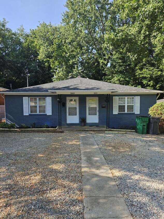 Foto principal - AFFORDABLE, SAFE & CLEAN Cozy 2 Bedroom Av...