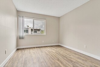 Interior Photo - Grossmont Bluffs