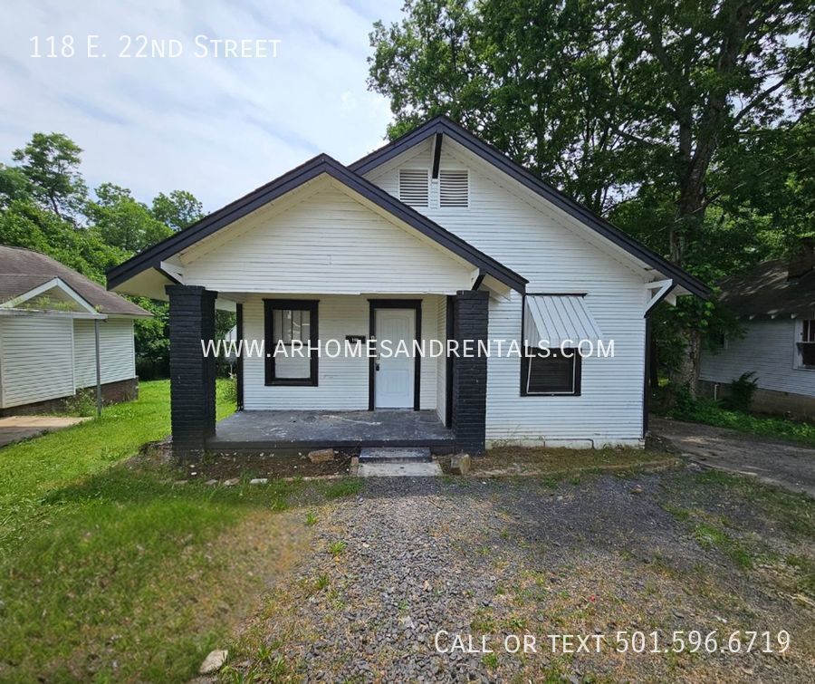 Primary Photo - 118 E 22nd St