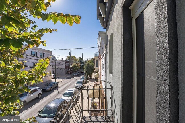 Building Photo - 1100 Tasker St