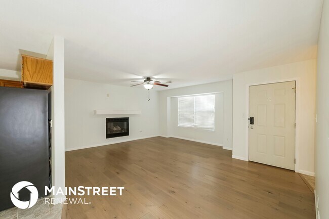 Foto del edificio - 1003 Stonebrook Ln