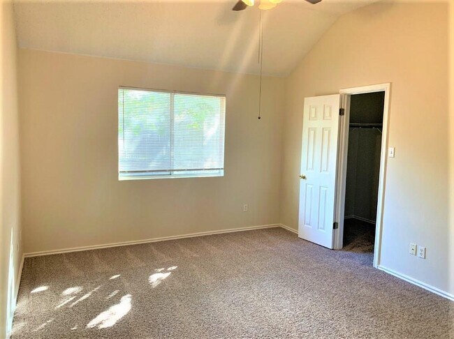 Building Photo - 3405 Settlement Dr