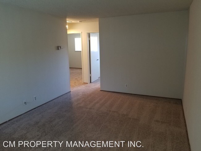 Foto del edificio - 2 br, 1 bath Apartment - 639 Bolton Court